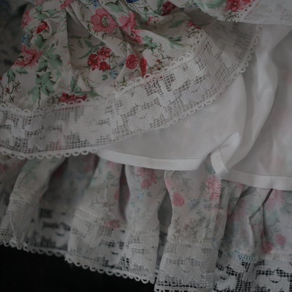 NWT Lace Floral Ruffle Vintage Victorian Mini Skirt. - Picture 8 of 11